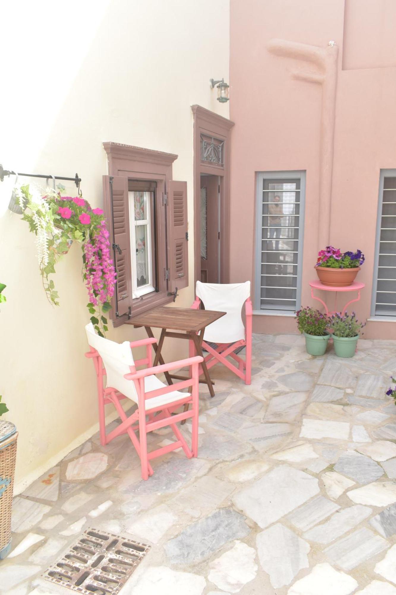 Villa Traditional Wood And Stone *