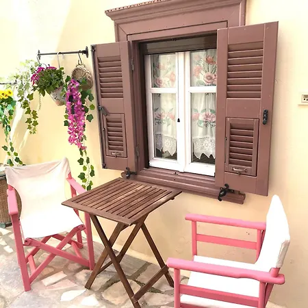 Traditional Wood And Stone Villa Ermoupoli Exterior photo